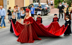 G 1Dama Castellana